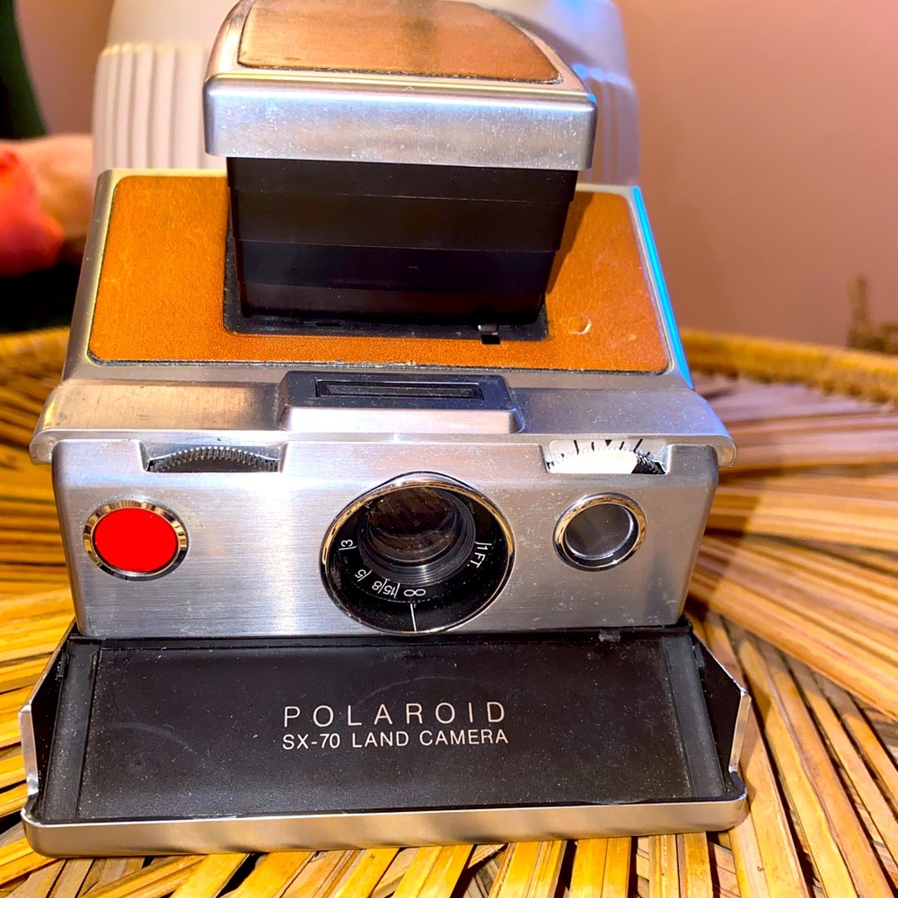 VINTAGE Polaroid SX-70 land camera